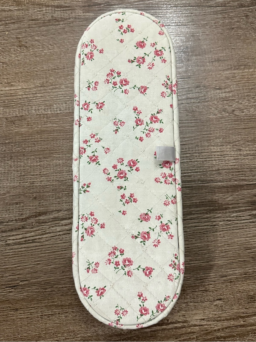 Vintage Pink Floral Quilted Jewelry Roll on Cream